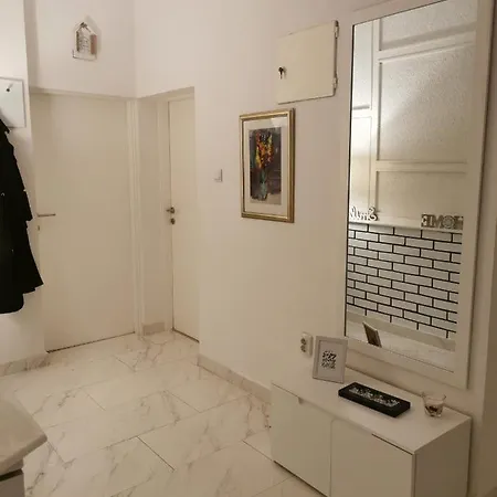 Deni Apartamento *