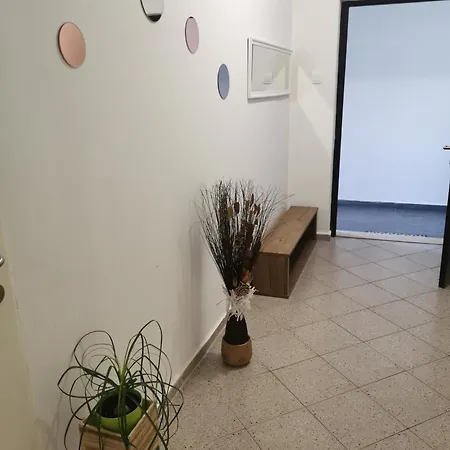 Deni Apartamento *