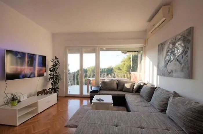 Διαμέρισμα Deni *