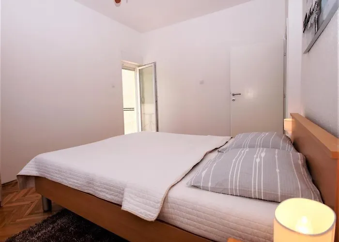 Deni Διαμέρισμα *