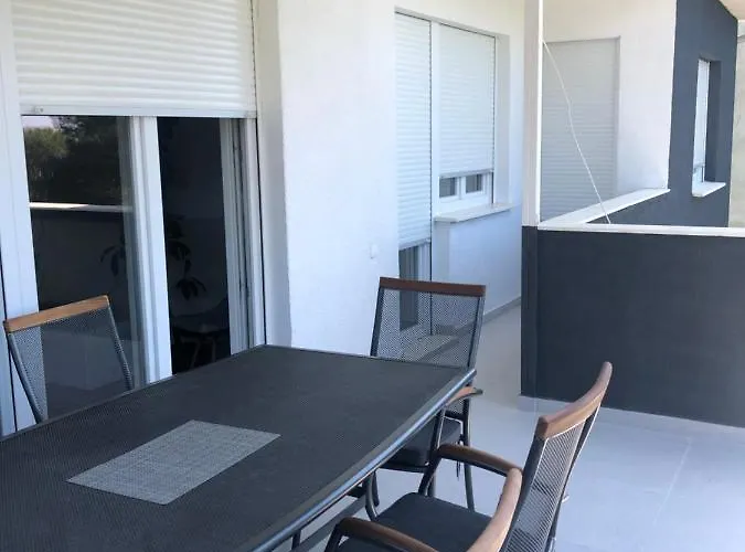 Deni Διαμέρισμα