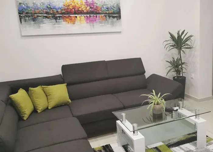 Deni Διαμέρισμα