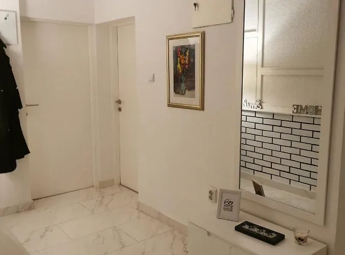 Deni Διαμέρισμα *